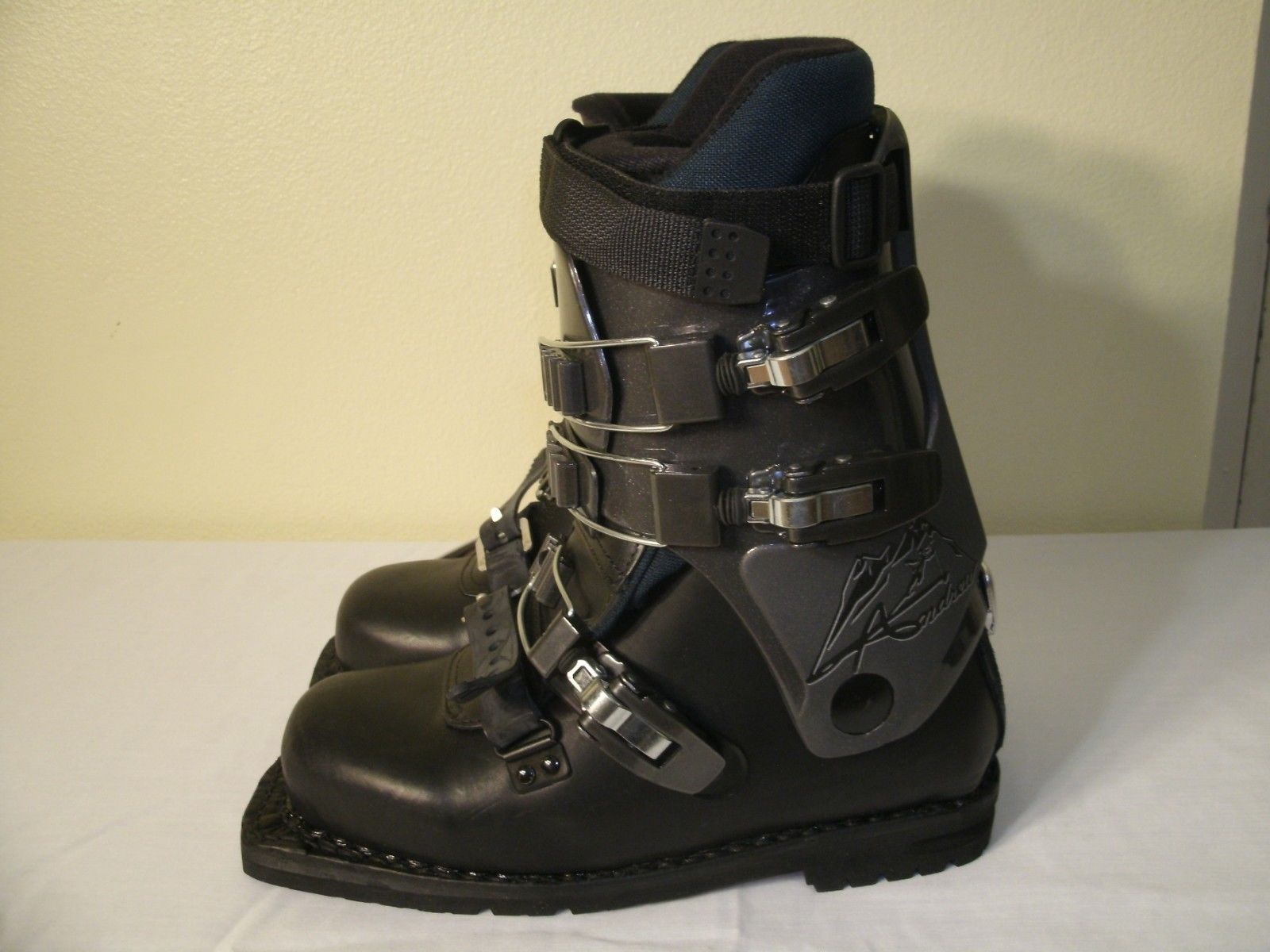 The Finest Leathers Nordic Norm 75mm Backcountry/Telemark Boots Page 11 Telemark Talk