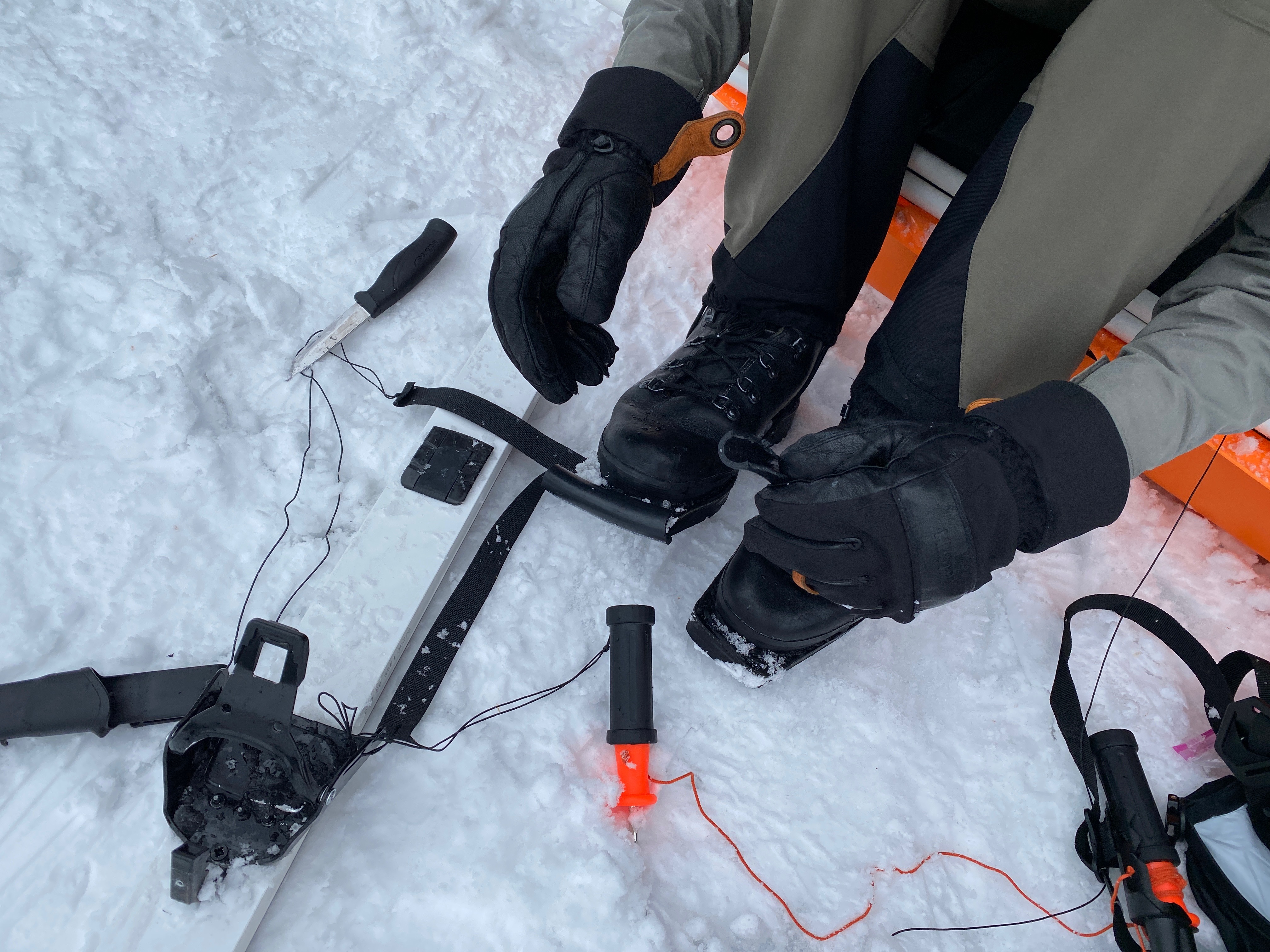 Glue to re-attach XC ski boot sole : r/xcountryskiing