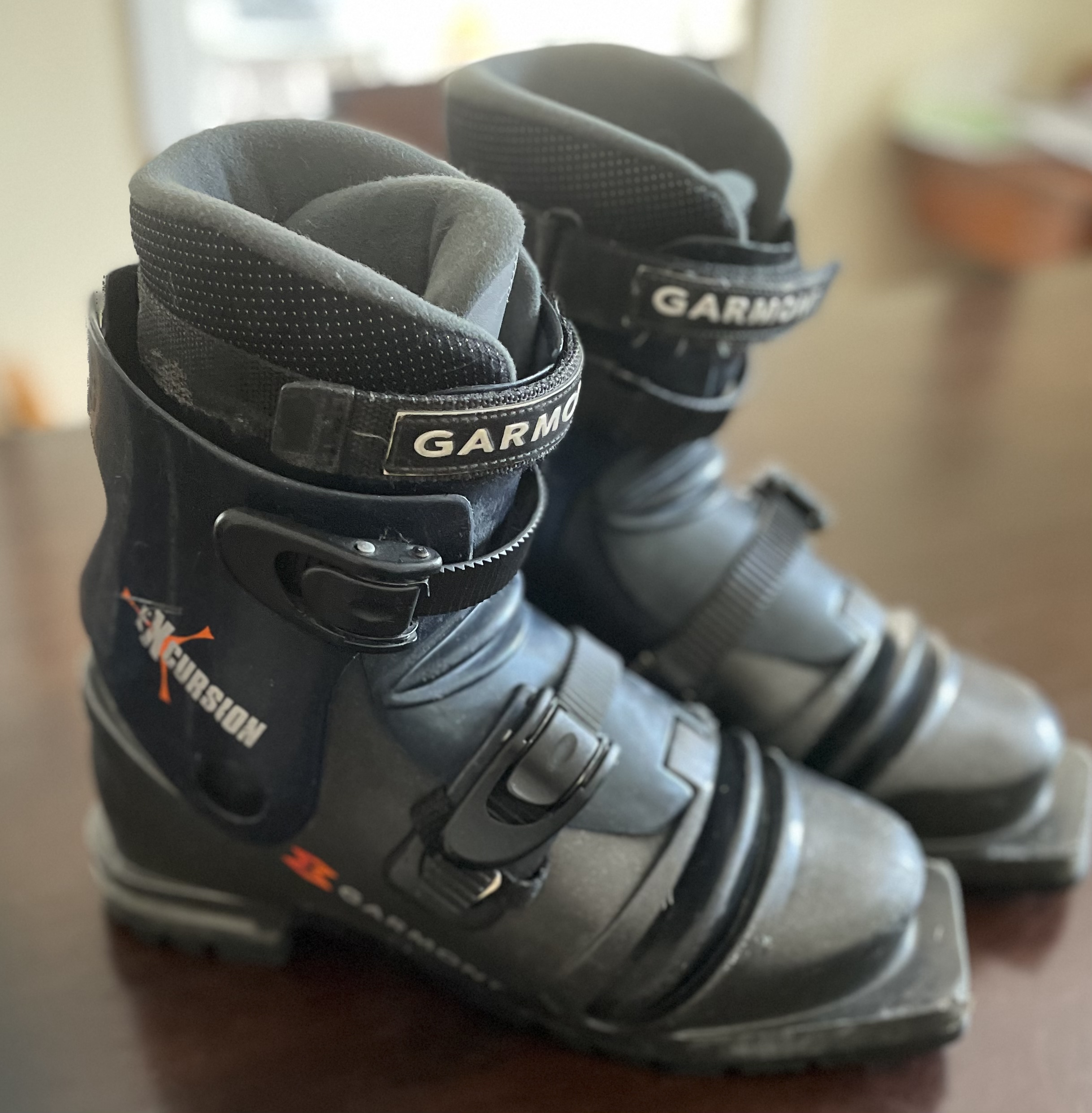 SOLD Garmont Excursion tele boots. Northern VT size 26 26.5 Telemark Talk Telemark Tips Forum